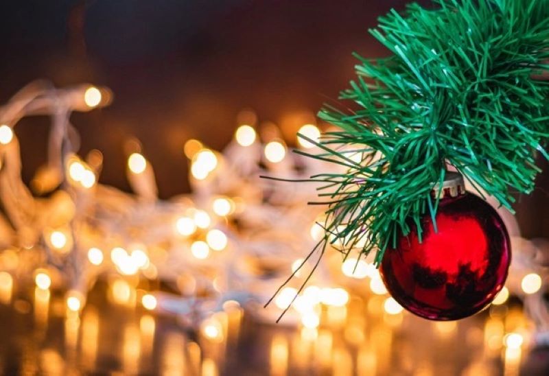 Spreading Holiday Cheer: Delightful Ideas for Your Festive Home Decorations
