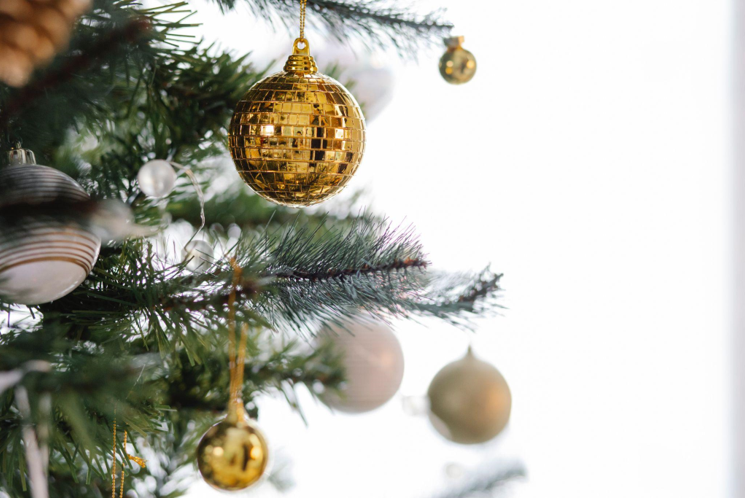 The Evolution of Artificial Christmas Trees: From 20th Century Origins to Modern Advancements